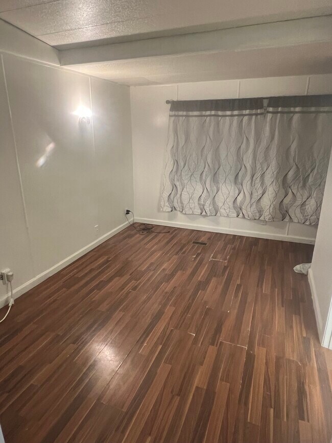Segundo dormitorio - 203 Shoshone Ln
