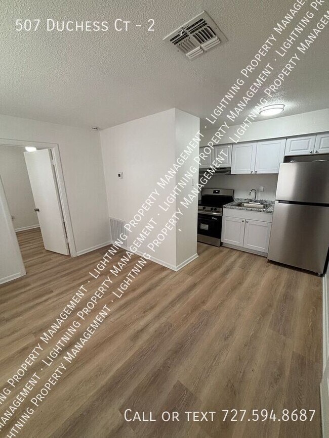 Foto del edificio - 507 Duchess Ct