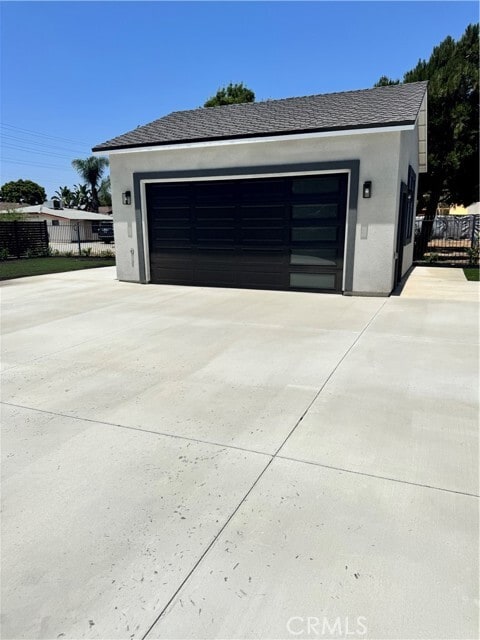 Building Photo - 12669 Oaks Ave