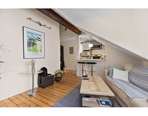 Foto del edificio - 621 Massachusetts Ave