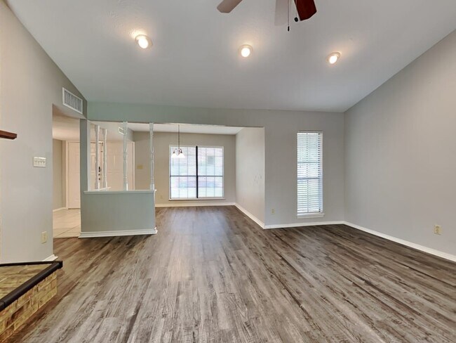 Building Photo - 621 Beechwood Dr
