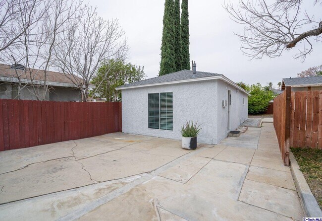 Building Photo - 13943 Aztec St