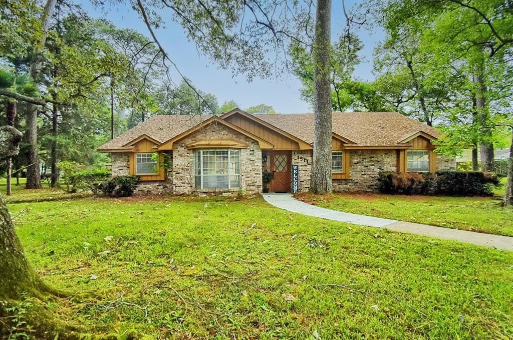1311 Forest Cove Dr, Houston, TX 77339 House Rental in Houston, TX