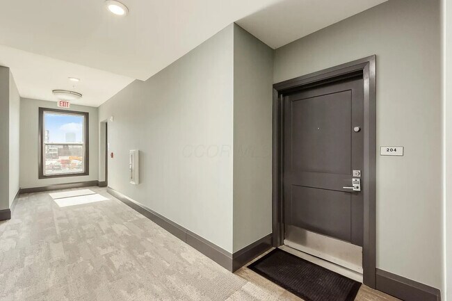 Pasillo - 751 N 6th St