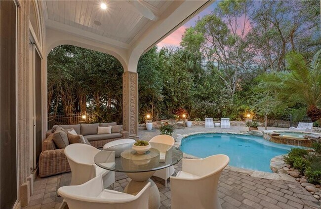 Foto del edificio - ***EXCLUSIVE- LUXURY ANNUAL RENTAL***MEDITERRA***PROFESSIONALLY DECORATED***
