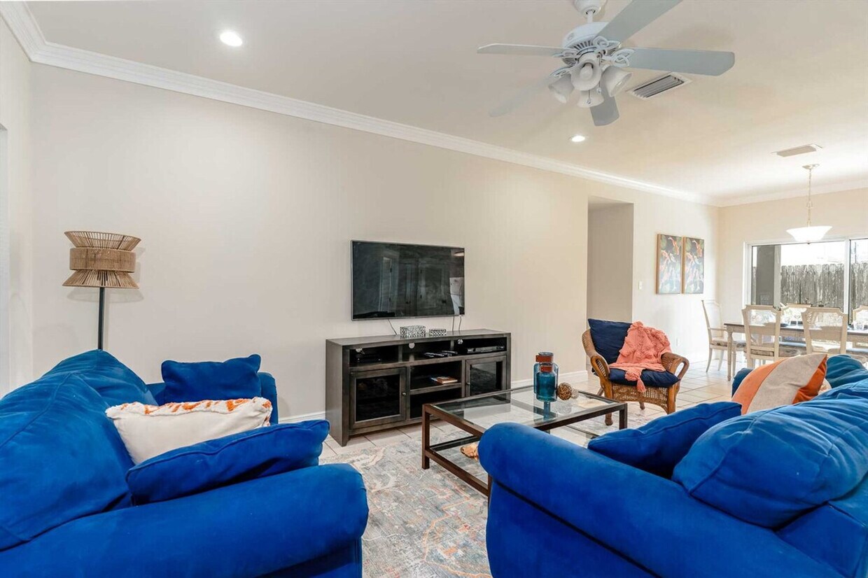 Foto principal - 129 E Lantana St