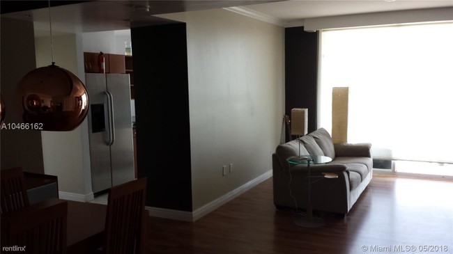 Building Photo - 2 br, 2 bath Condo - Catalonia Condo