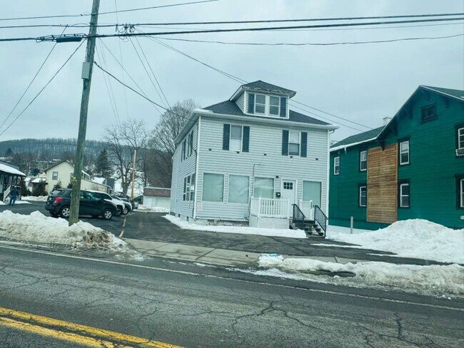 Foto del edificio - 157 Harry L Dr