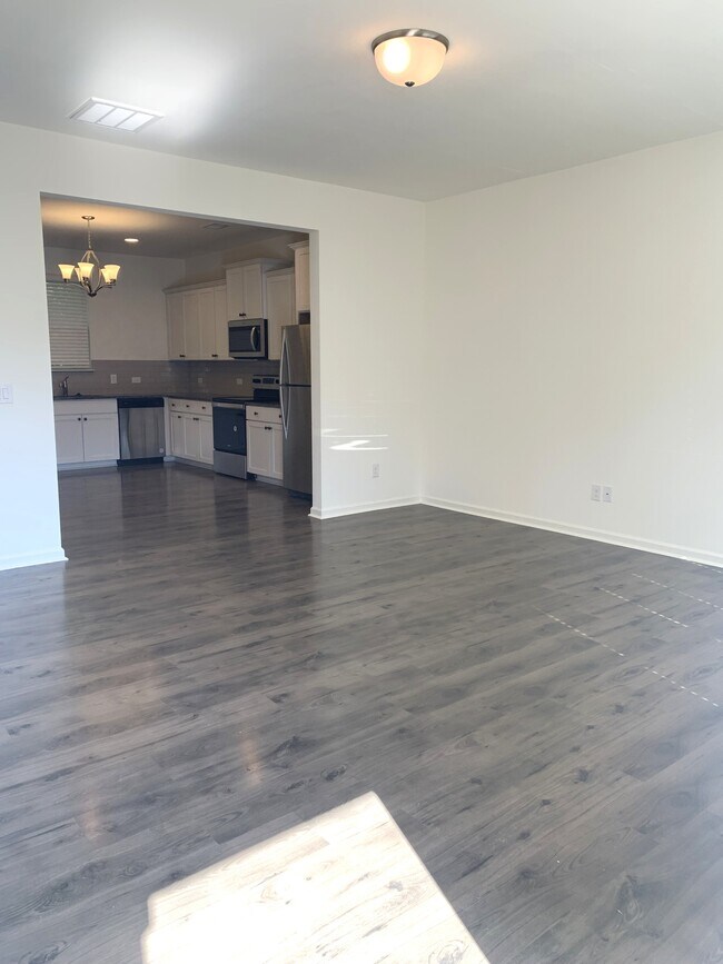 Foto del edificio - 215 Banbury Ln