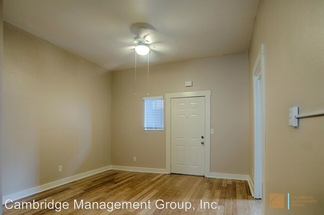 Building Photo - 2642 Fifth Ave