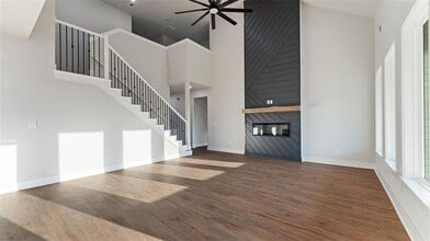 Building Photo - 1831 Utopia St