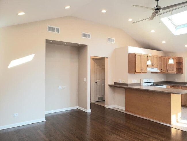 Building Photo - 9335 S Meade Ave