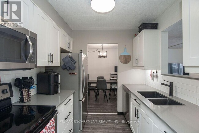 Photo du bâtiment - 71 Vanier Dr