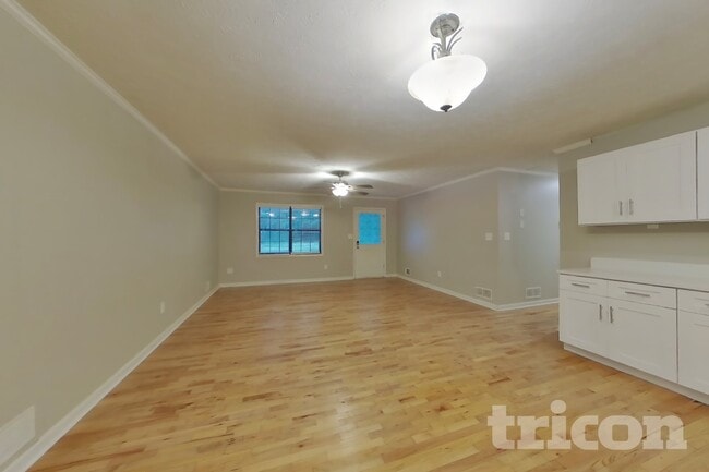 Building Photo - 110 Belair Trail