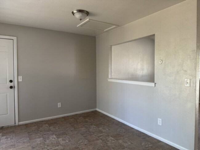 Building Photo - 4279 Freeport Wy