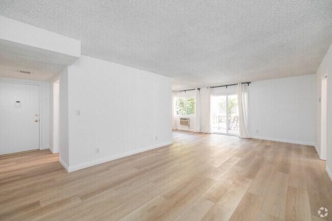 2BR, 2BA - 1.000SF - Sala de estar - 10844 Rose Ave