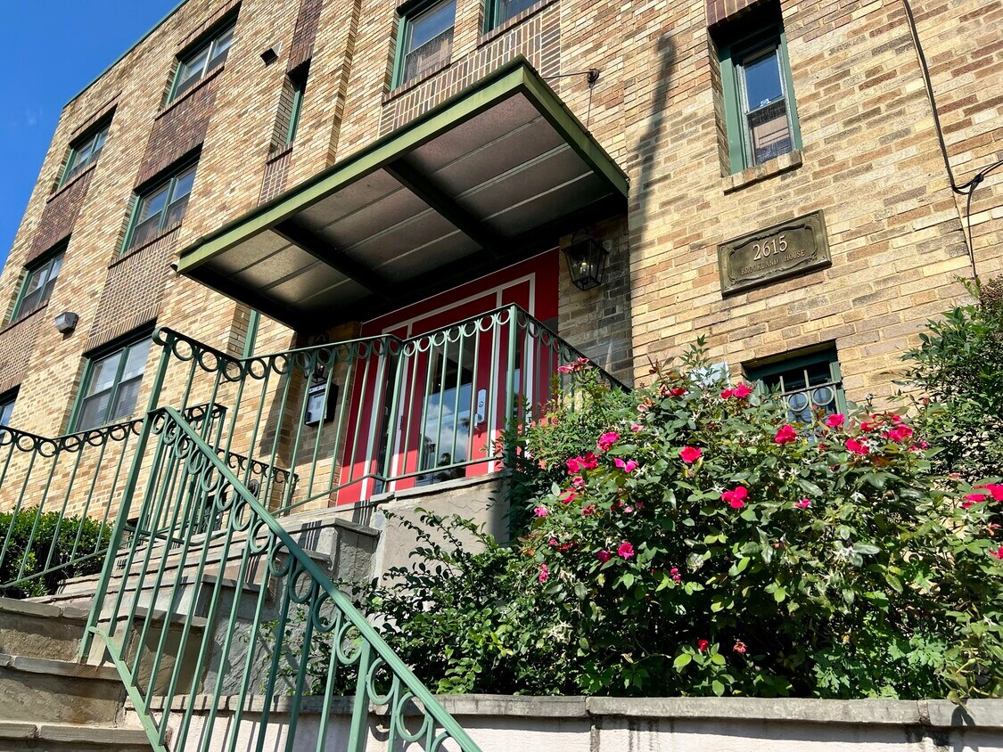 Primary Photo - 2615 4th St NE