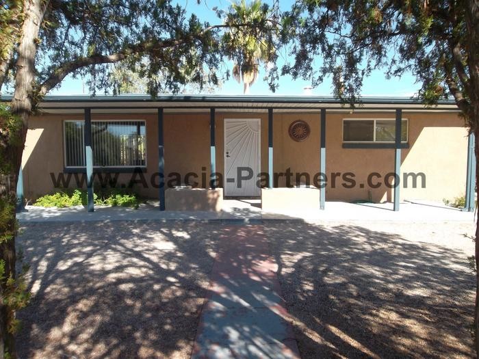 Primary Photo - 443 E McMillan Dr