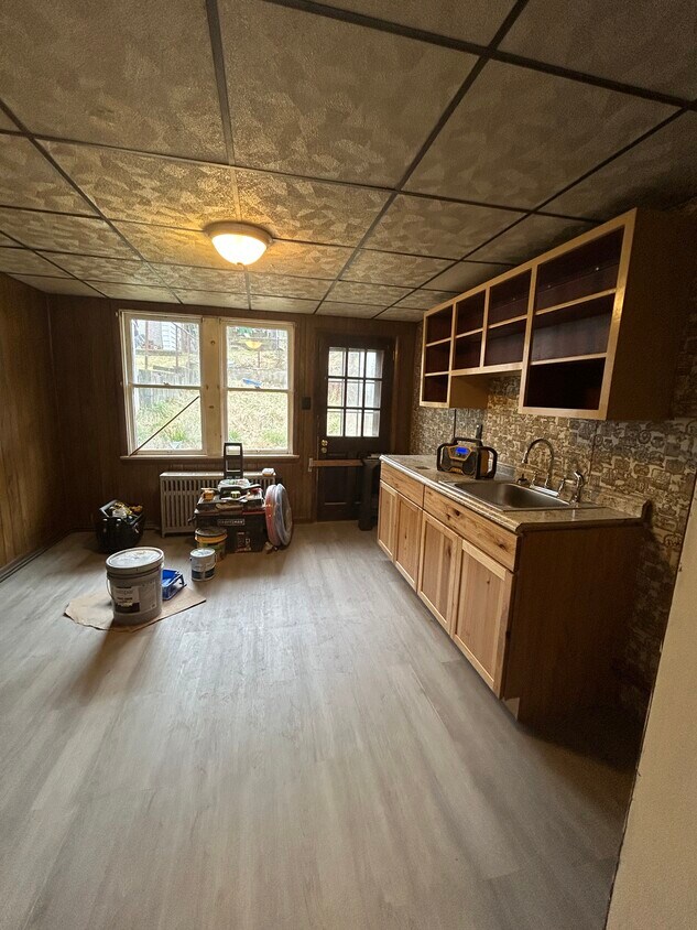 Kitchen is almost ready! - 916 W Wood St