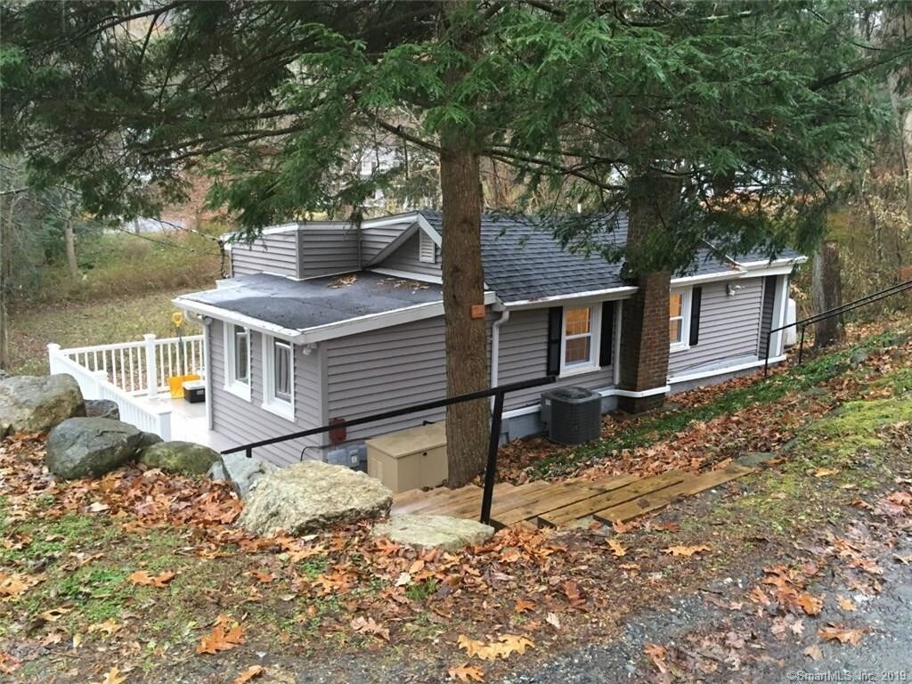 Primary Photo - 74 Great Quarter Rd
