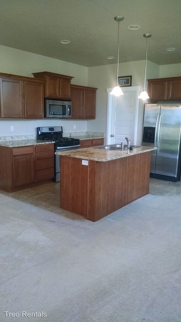 Building Photo - 5444 W Fairgrove Ln
