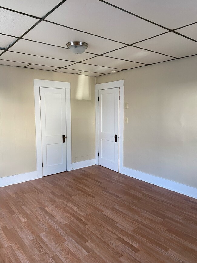 Building Photo - 575 Rockingham St