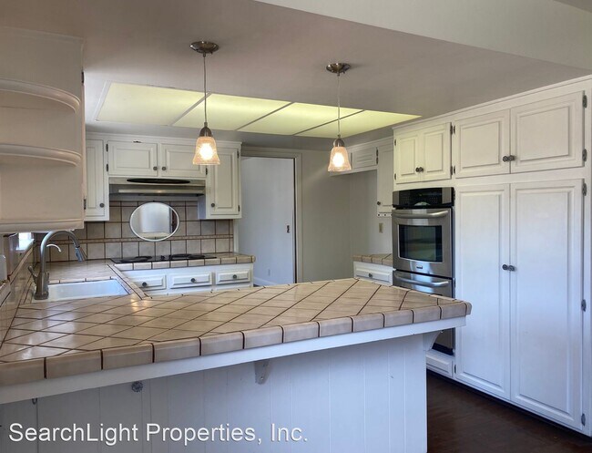 Foto del edificio - 3 br, 2.5 bath House - 390 Tallyho Rd.