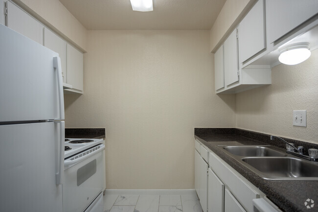 1HAB, 1BA - 676 ft² - Cocina - Turtle Creek