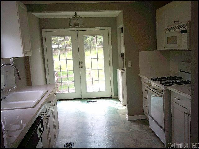 Foto del edificio - 5919 Woodlawn Dr