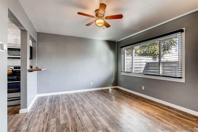 Foto del edificio - 4458 Copeland Ave