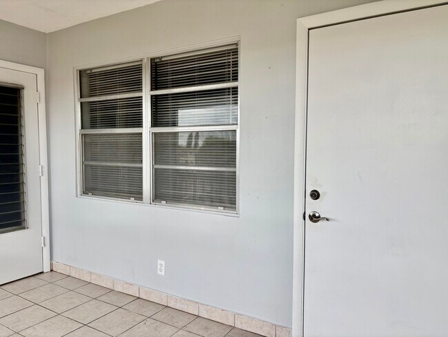 Foto del edificio - 5300 Washington St