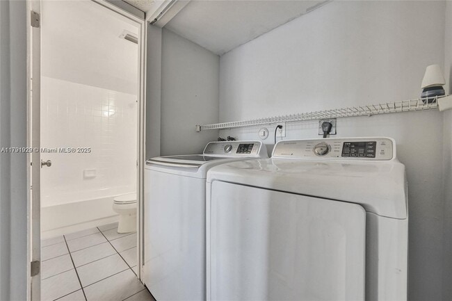 Foto del edificio - 3158 Coral Springs Dr