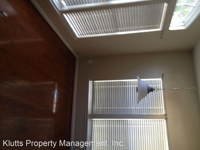 Foto del edificio - 2 br, 2.5 bath House - 10435 Alexander Mar...