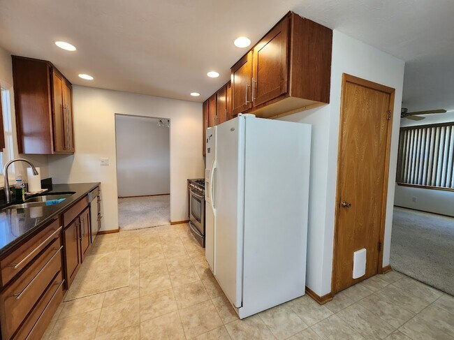 Building Photo - 3502 Veralta Dr