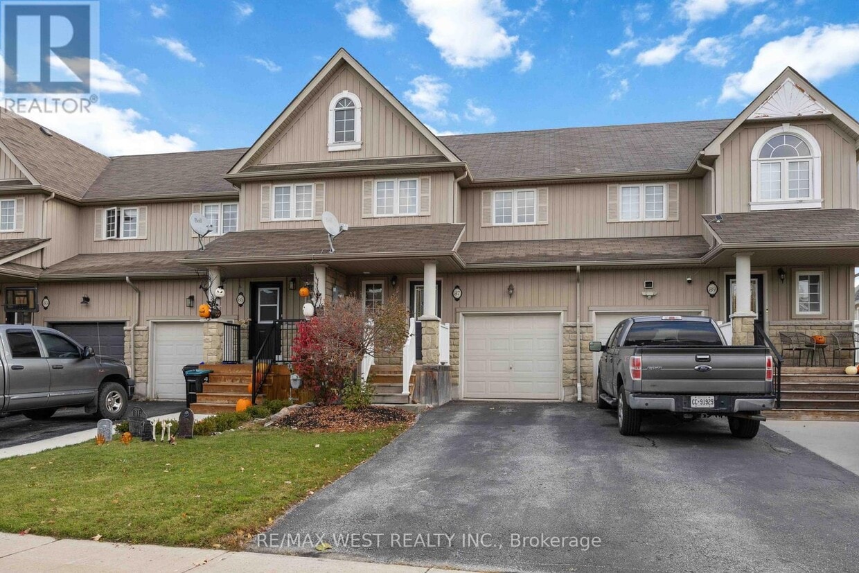 Primary Photo - 87 Warman St