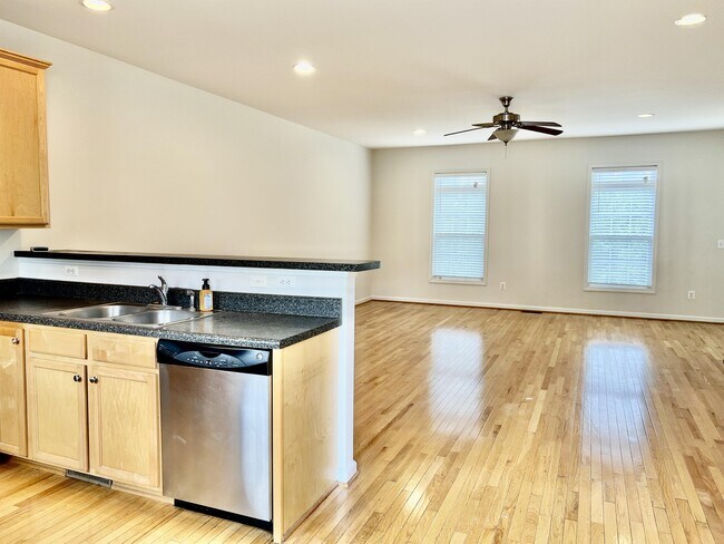 Building Photo - 1368 Timberwood Blvd
