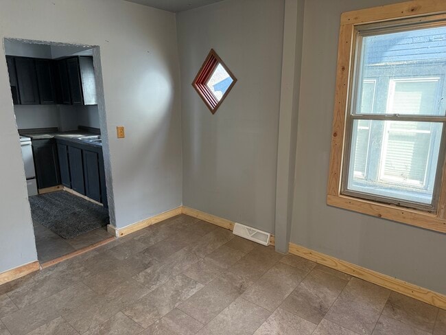 Foto del edificio - 103 N 3rd Ave