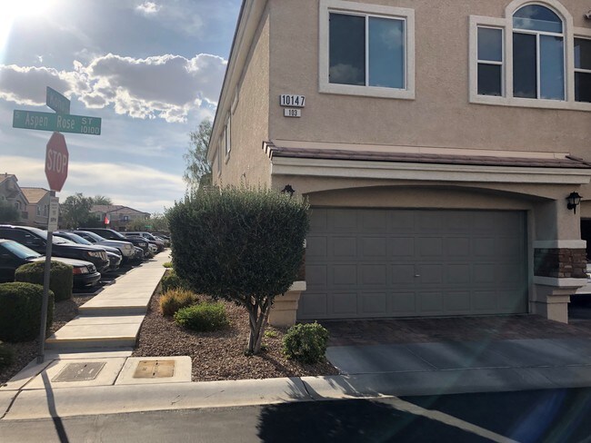 Foto del edificio - 10147 Aspen Rose St