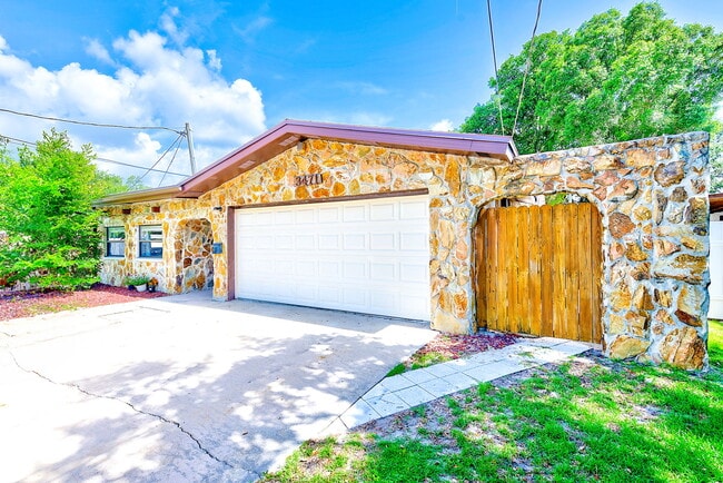 Building Photo - 3471 14th Ave N