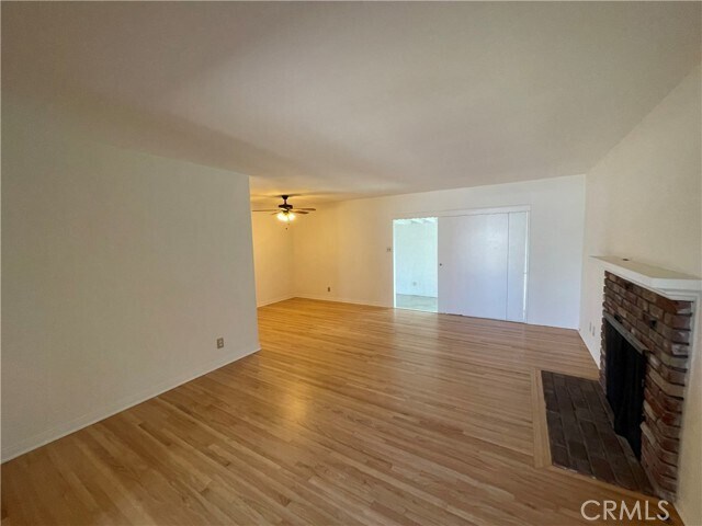 Building Photo - 1440 E Rose Ave