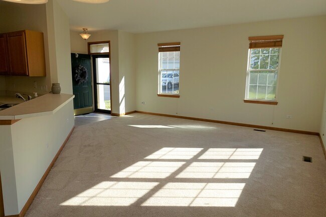 Foto del edificio - 16340 Crescent Lake Dr