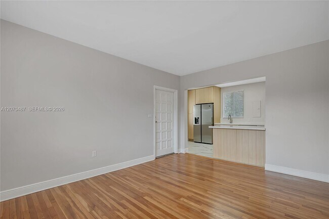 Foto del edificio - 3783 SW 27th St
