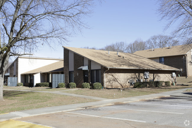 Building Photo - Pine Ridge Apartments