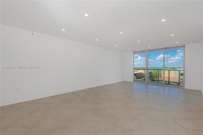 Building Photo - 8855 Collins Ave