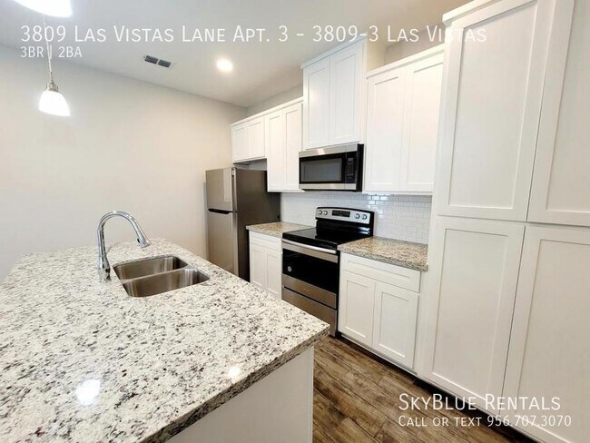 Building Photo - 3809 Las Vistas Ln