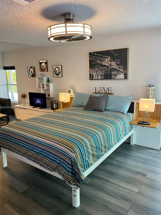 Foto del edificio - 1223 SW 128th Ave