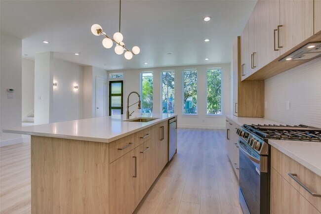 Foto del edificio - 424 N Denver St