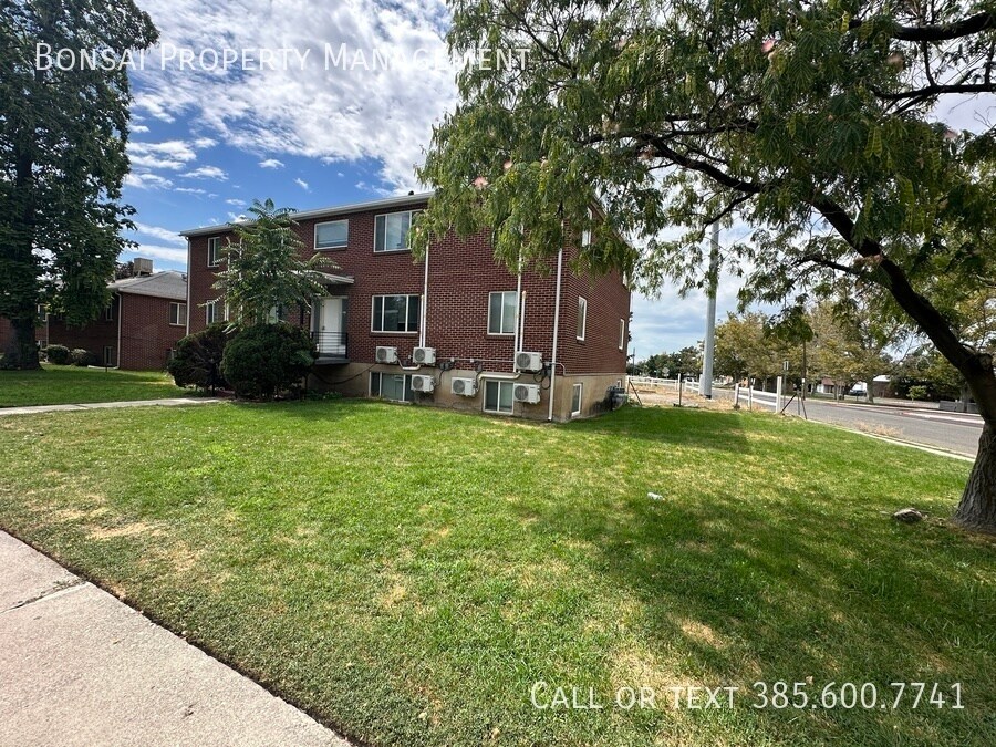 Primary Photo - 997 Chapel Dr