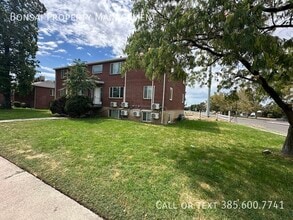 Building Photo - 997 Chapel Dr