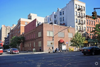 Building Photo - Revere